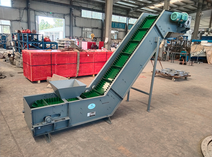 皮帶機(jī)輸送物料角度是多少?